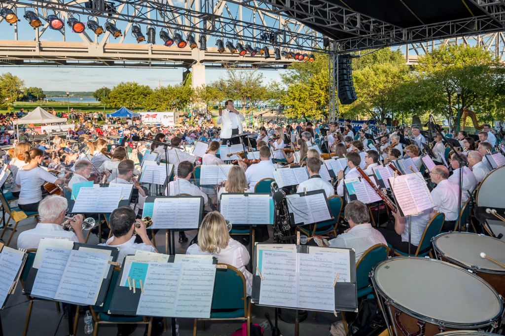 “Americana at its best” is how Viki Burnett, marketing manager at Peoria Symphony Orchestra, described the free concert last year at Peoria Riverfront Park attended by thousands of people. The PSO is hosting its second free Symphony Sunday 6 p.m. Sept. 6 at Riverfront Park.      Photo by Viki Burnett