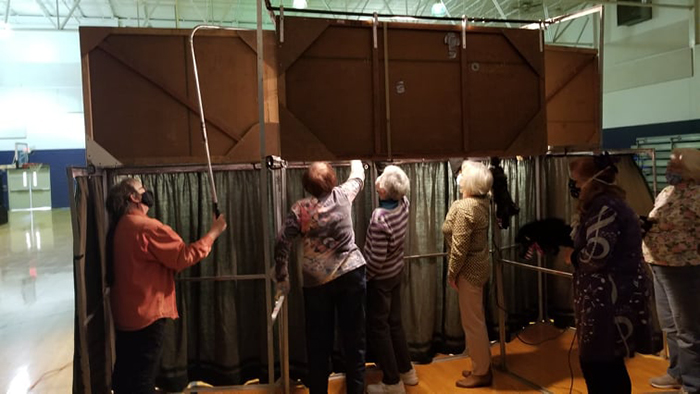 The Peoria Symphony Puppet Troupe